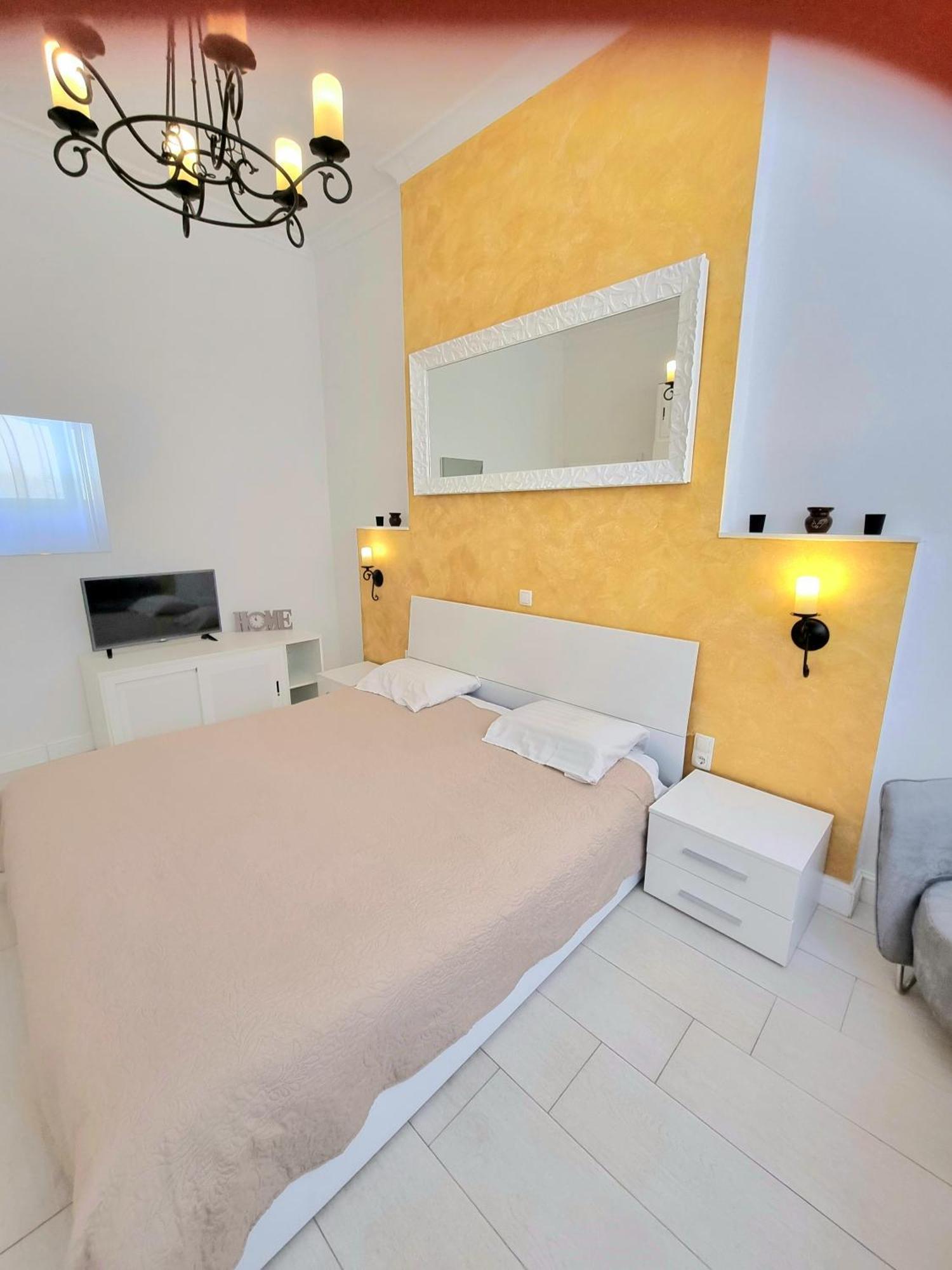Lux Near Bridge Apartment Zadar