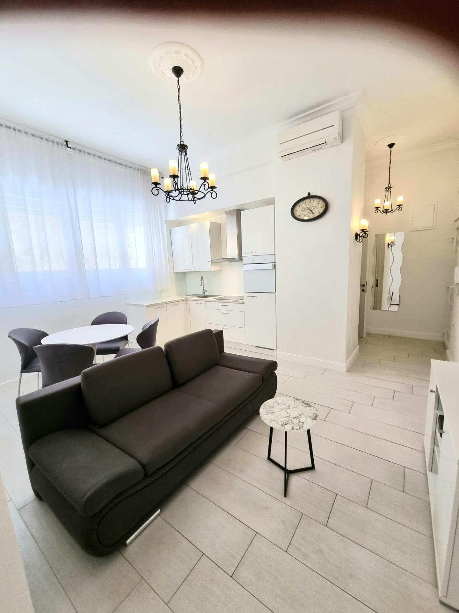 Apartment Lux Near Bridge Zadar